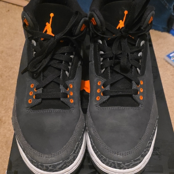 Jordan 3 Retro "Fear" - Picture 3 of 12